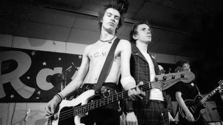 10 Backstage Stories About Sid Vicious We Can't Believe