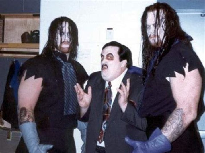 10 WWE Stars The Undertaker Was Friends With (And 10 He Couldn't Stand)