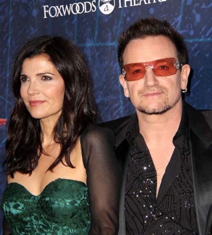 15/2/1994 Bono and wife Ali arrive at The Kitchen for