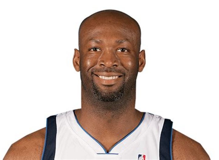 18 Years After Biting Remarks, NBA Star Erick Dampier’s 6’8 13YO Son Catches
Shaquille O’Neal’s Attention