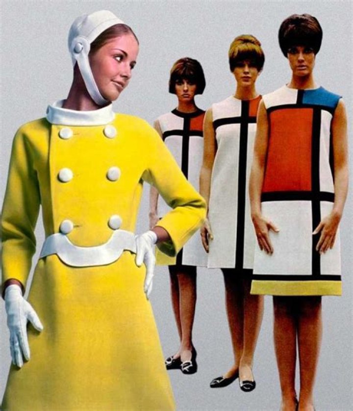 1960 Pantsuit: A Timeless Fashion Statement