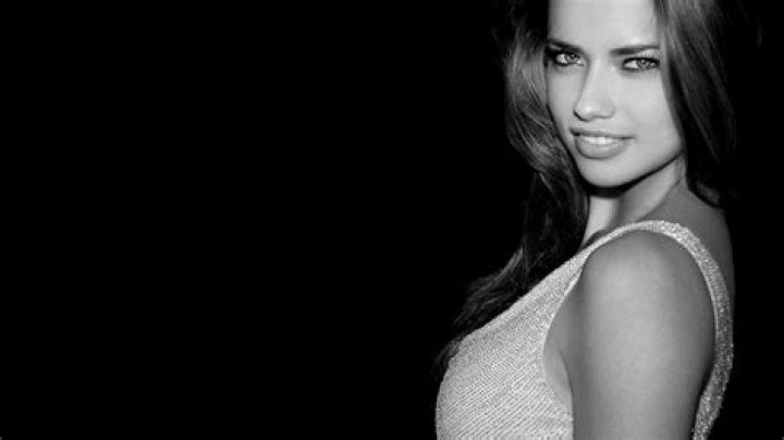 5120x2880 Resolution Adriana Lima Sexy Bikini HD Pics 5K Wallpaper