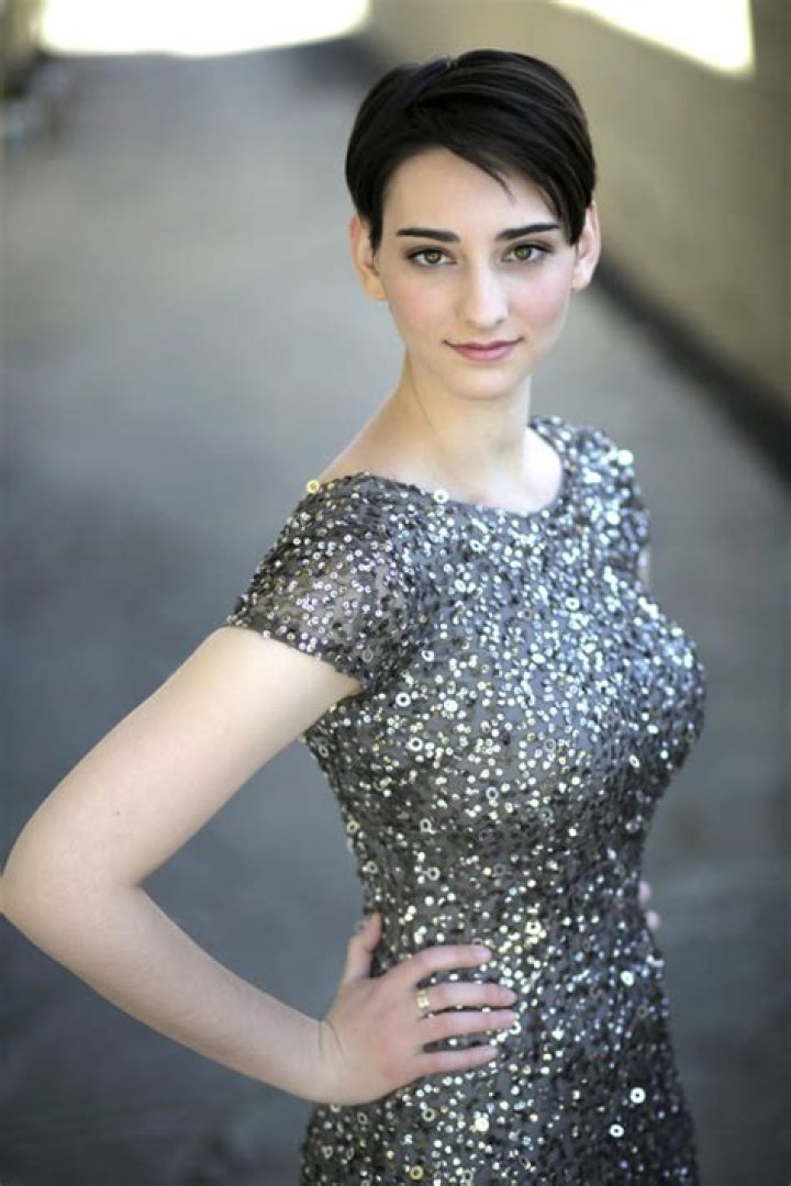 Abigail Shapiro Pictures (89 Images)