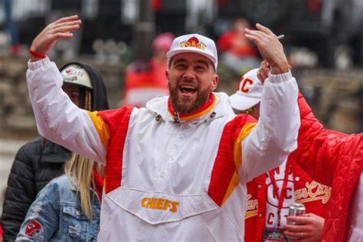 “Absolutely Terrible”: Trying To Maintain Bad Boy Image, Travis Kelce Rejects
$3,000,000,000 Earning Teen Love Story As Trash