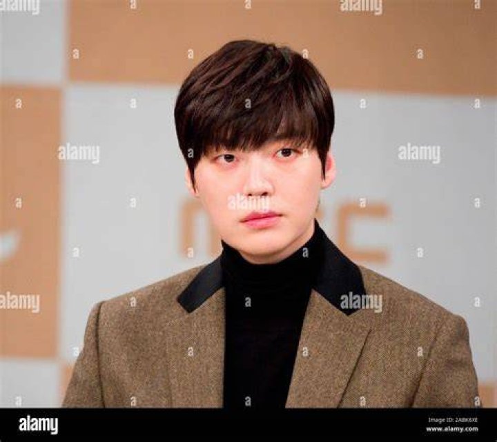 Ahn Jae Hyun: A Glimpse Into His Life As A Child Star