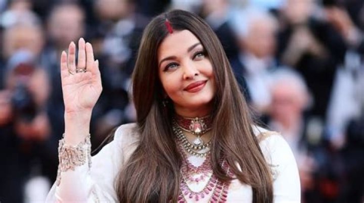 Aishwarya Rai &hearts; L'Or&eacute;al Paris Commercial 2016 YouTube