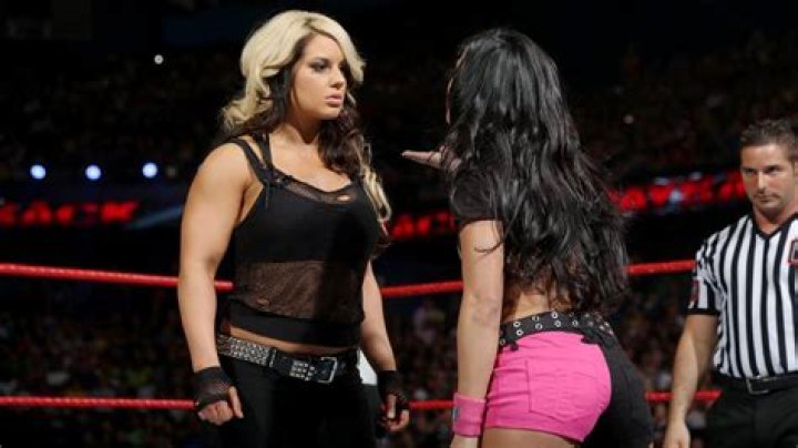 AJ Lee As Kaitlyn