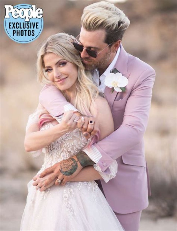 Alexa Bliss wedding Cropped