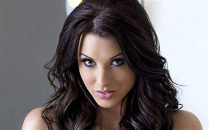 Alice Goodwin Bio, Age, Height Models Biography