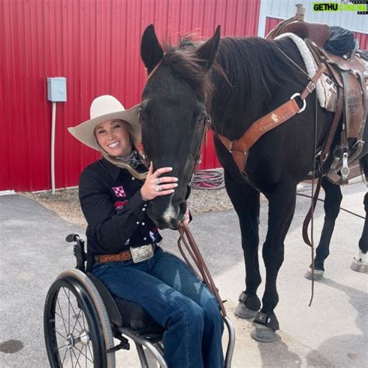 Amberley Snyder Biography, Age, Height, Family, Husband, and Images