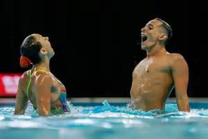 American Sensation on a Mission to Fly High at Swimming World Cup 2023, Makes an
NFL Reference Involving Simone Biles’ Husband’s Team