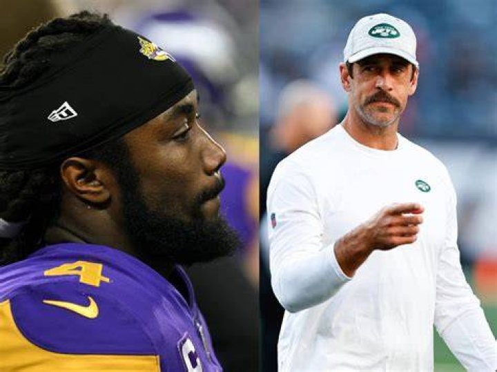 Amidst Aaron Rodgers’ Injury Woes, Teammate Dalvin Cook’s Famous Connection
Finds Solace in a Toast With Close Friends