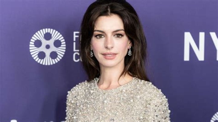 Anne Hathaway's Instagram, Twitter & Facebook on IDCrawl