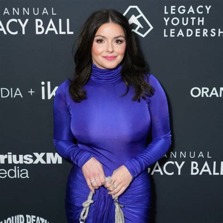 Ariel Winter's BurntOrange Hair Color 2020 POPSUGAR Beauty