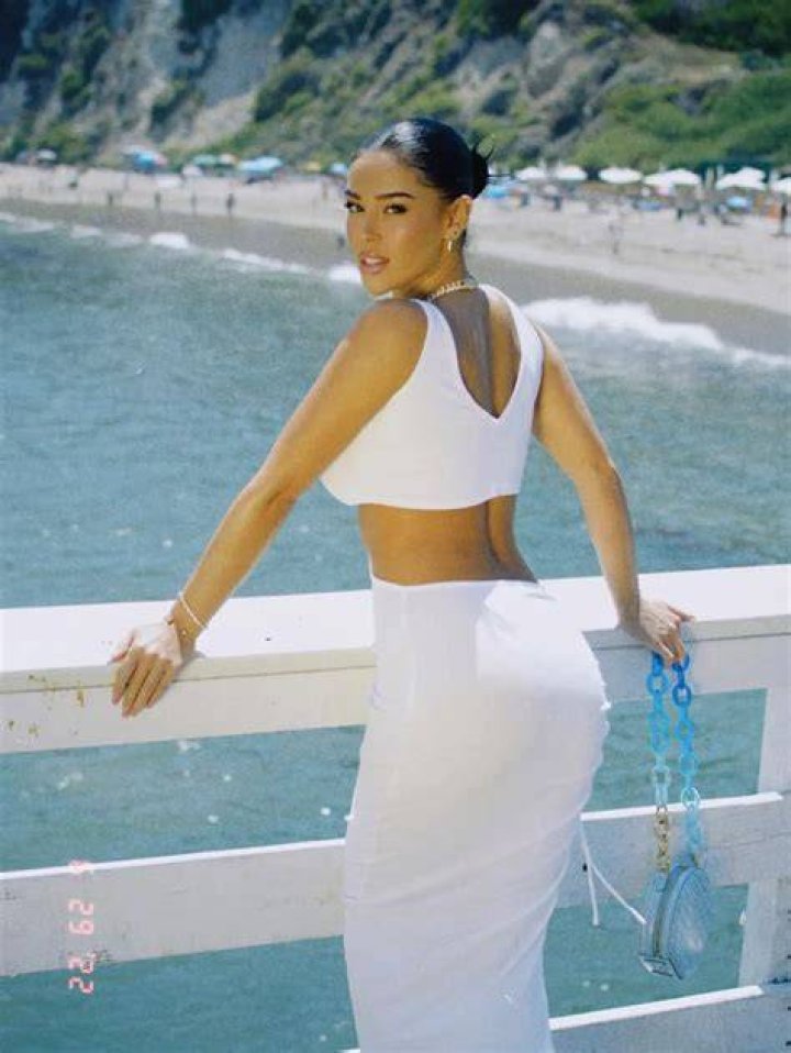 Ashlyn Castro on Instagram &ldquo;Young thing/ old soul&rdquo; Fashion, Women