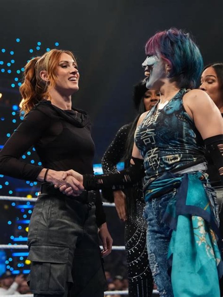Asuka puts Becky Lynch in the Asuka Lock