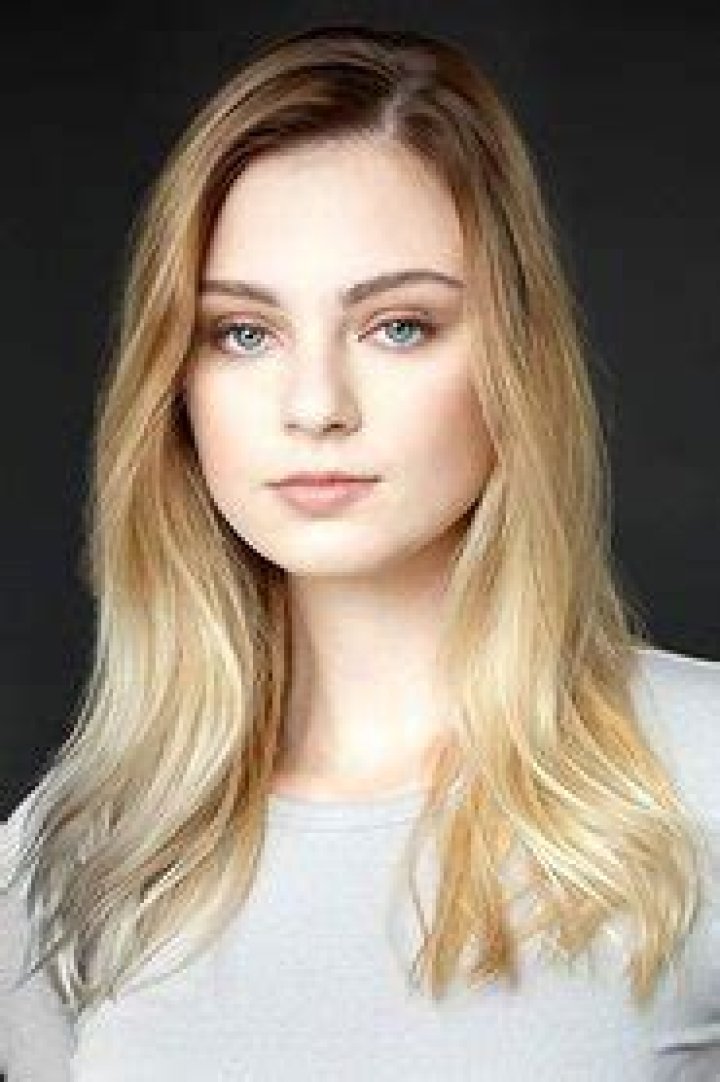 Aviva Mongillo Fan Casting