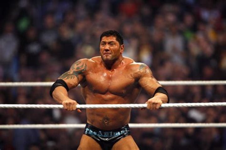 Batista de la WWE es el hermano de Juan y Medio??? roto2 Forocoches