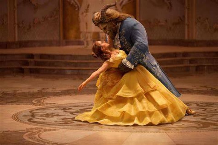 Beauty Goes Beast! 23 Of The Worst Celebrity Makeup Malfunctions Ever