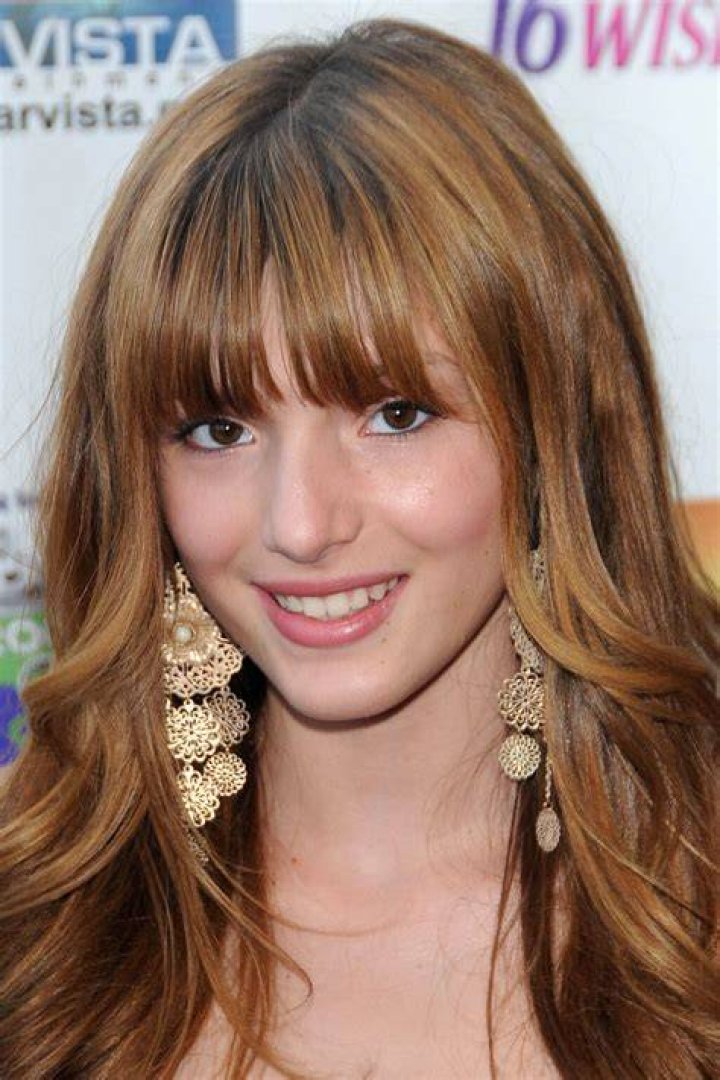 Bella Thorne as Dez Wade in Austin and Ally gender-swap 