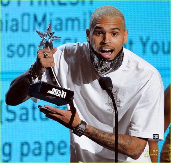 BET Awards kept Chris Brown and Karrueche Tran apart Daily Mail Online
