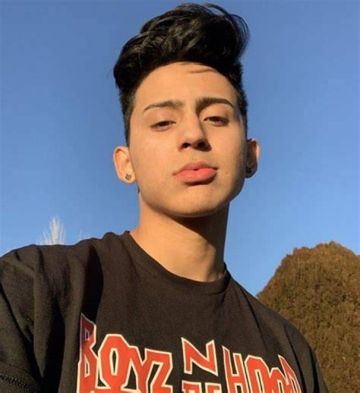 Blesiv Age, Net Worth, Girlfriend, Family, Height and Biography