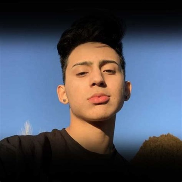 Blesiv TikTok IG Influencer, Bio, Net Worth, Pics, 49 OFF