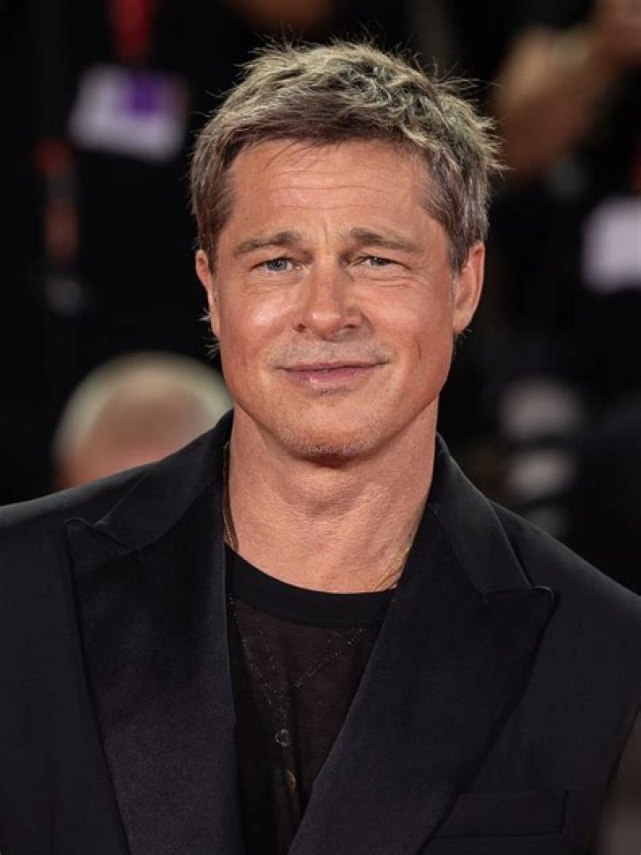 Brad Pitt as Maximus in Gladiator (2000 Alternate Casting)