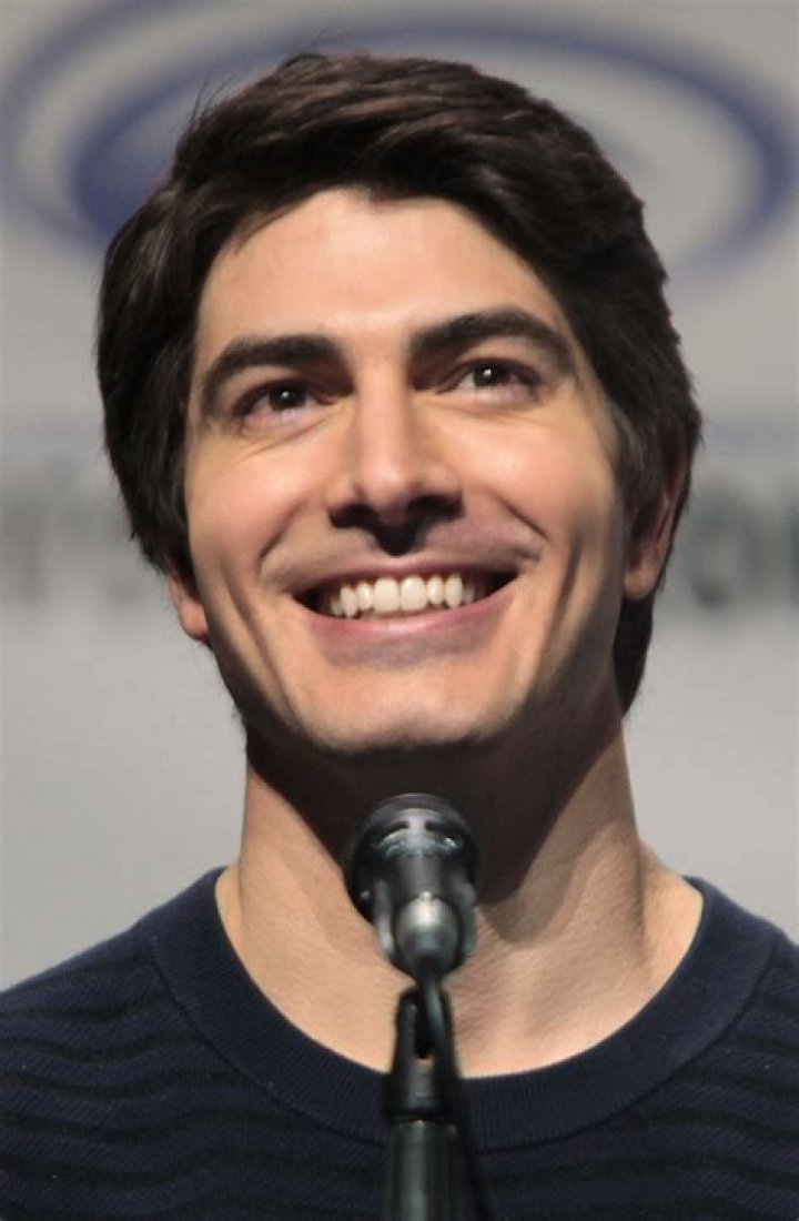 Brandon Routh as Cahir in The Witcher but with Arrowverse actors
