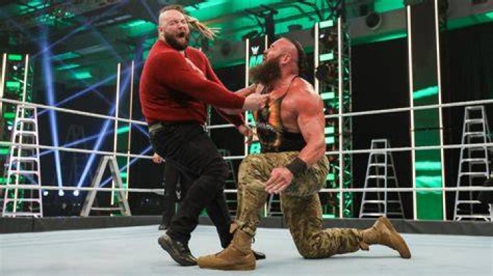Bray Wyatt vs. Braun Strowman Cropped