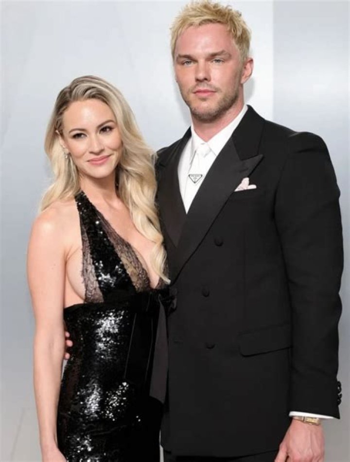 Bryana Holly Taringa!
