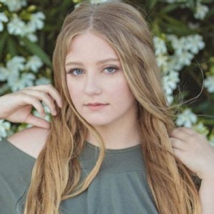 Camryn Turner Wiki, Bio, Age, Finance, Daughter, Net Worth, Awards