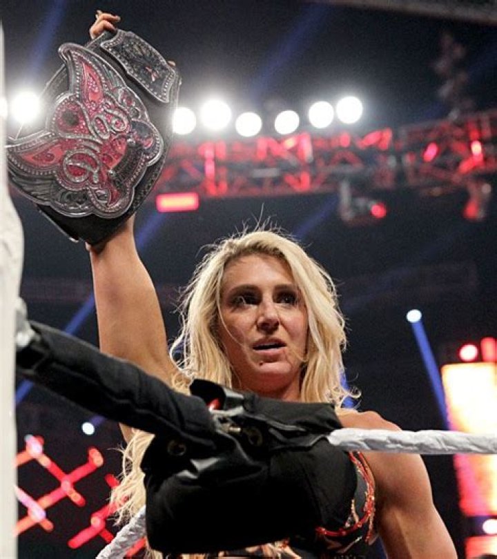 Charlotte Flair vs. Nikki Bella