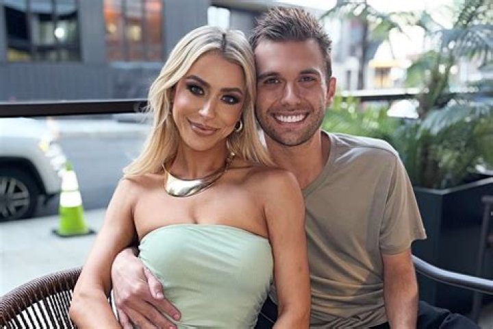 Chase Chrisley 2024 Girlfriend, net worth, tattoos, smoking & body