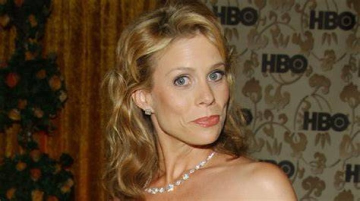 Cheryl Hines Naked: Exploring The Celebrity's Journey And Impact