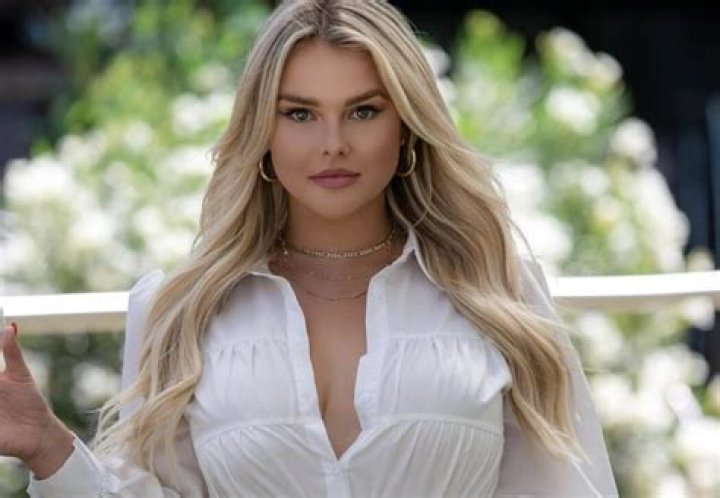 Cine e Kinsey Wolanski, care a &icirc;ntrerupt meciul Tottenham Liverpool