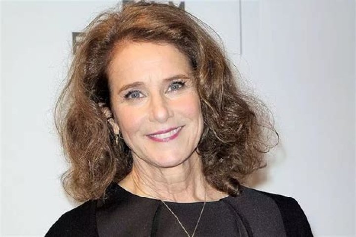 Debra Winger as Rhea Jarrell in Succession (90s)