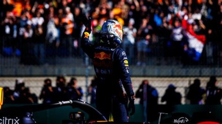 Despite Incidents of Racist and Sexist Abuse, Max Verstappen’s Orange Army
Bestowed Upon With Unexpected Present