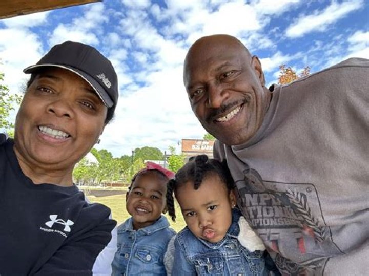Despite Not Being Physically Agile Anymore, 63-Year-Old Bodybuilding Legend Is
Grateful He Can Still “Roll on the Grass With Grandkids”