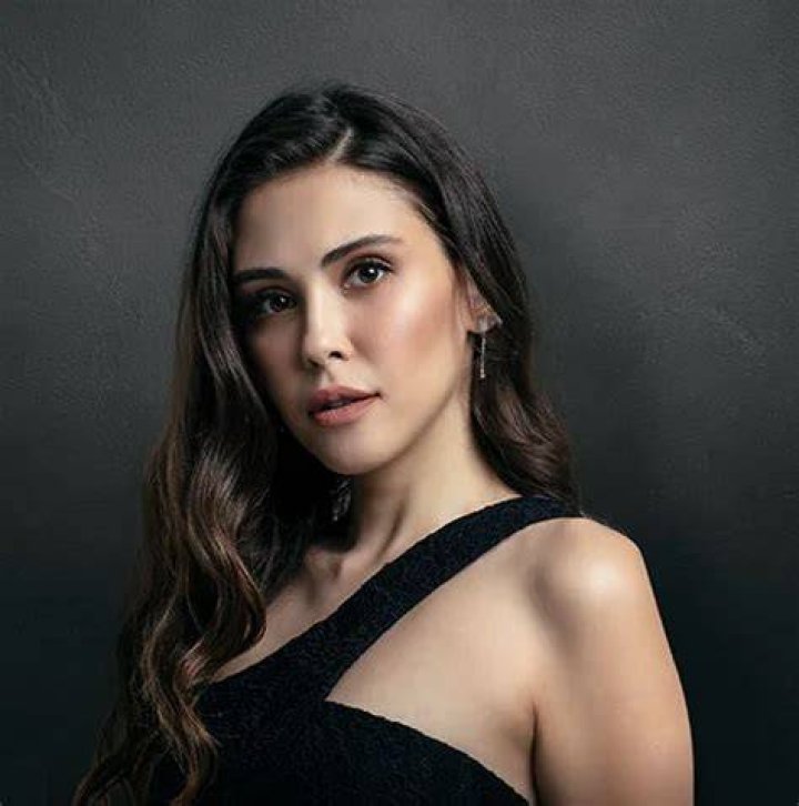 Dilara Aksüyek: A Journey Through The Life Of A Rising Star
