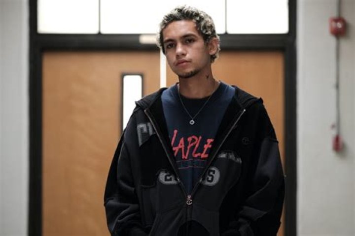 Dominic Fike as Elliot in Euphoria Season 3 