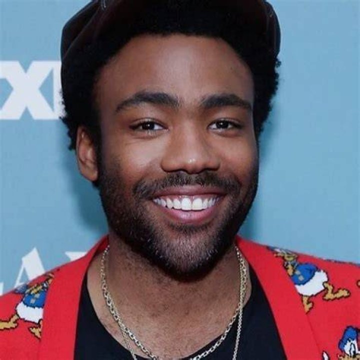 Donald Glover Biography (Age, Height, Girlfriend and More) mrDustBin