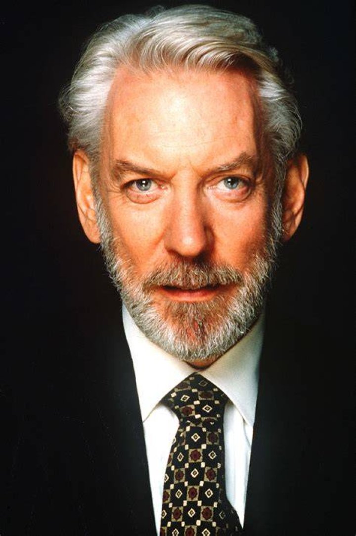 Donald Sutherland as Foster Brooks in The Dean Martin Celebrity Roast