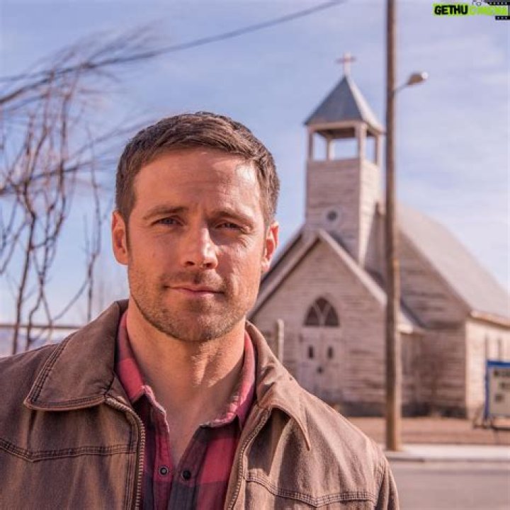 Dylan Bruce on Instagram &ldquo;orphanblack sdcc&rdquo;