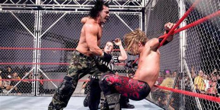 Edge v Matt Hardy Unforgiven 2005 Cropped