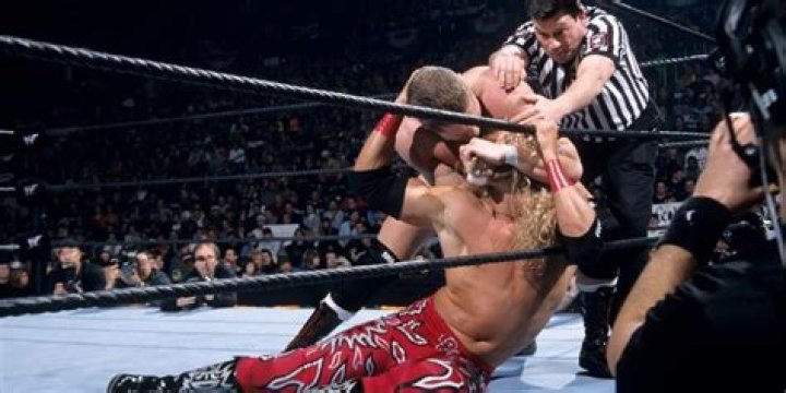 Edge v Regal Rumble 02