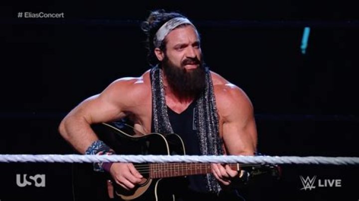 Elias returns on Raw 