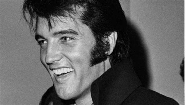 Elvis Presley's wife Priscilla Presley owns this houseStar Map