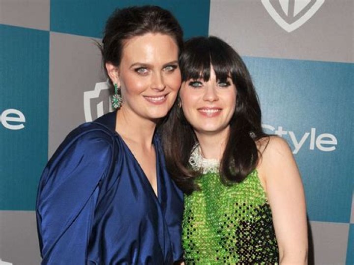 Emily Deschanel and Zooey Deschanel's Sweetest Sister Moments Emily