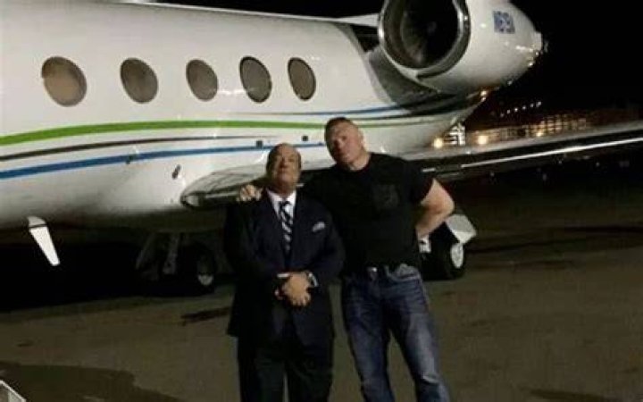 “Everybody’s Happy”: WWE Legend Detailed How Brock Lesnar Did a Favor to WWE By
Buying Himself a Private Plane